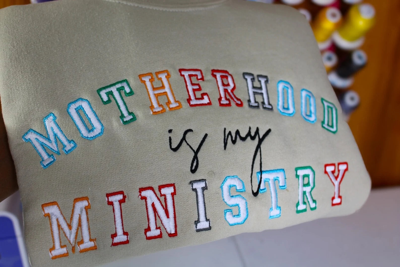 Soft and comfortable motherhood ministry crewneck sweatshirt
